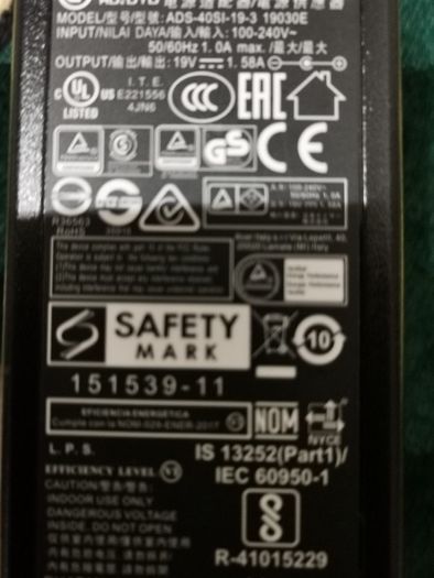 Power supply switching Adopter DC 1.58A 18V