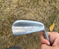 Donaldsons New Yorker rangefinder 6 iron good condition