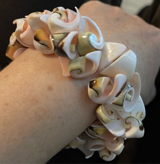 Mauritius shell bracelet