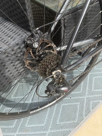 carrera road bike