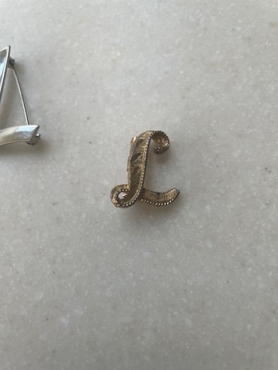 Vintage collection of brooches