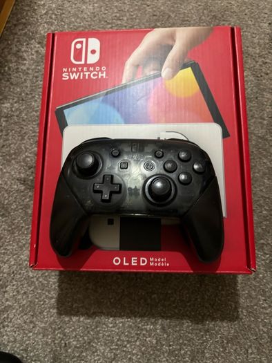 Nintendo Switch OLED + Case, Pro controller, case and game