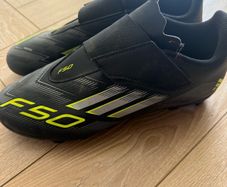 Football boots boys