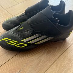 Football boots boys