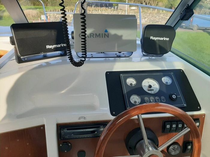 Beneteau Antares 710 Boat