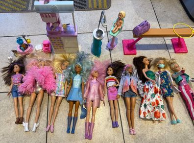 Barbie Dolls Bundle