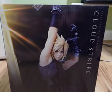 Final Fantasy Rebirth Cloud Strife Figure