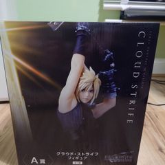 Final Fantasy Rebirth Cloud Strife Figure