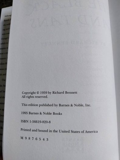 The Black and Tans by Richard Bennett 1995 hardback with dustcover in very good condition FREE STANDARD POSTAGE INCLUDED