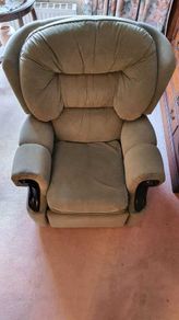 Free recliner chair