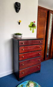 Chest of drawer