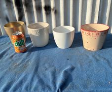 4 ceramic flower pots