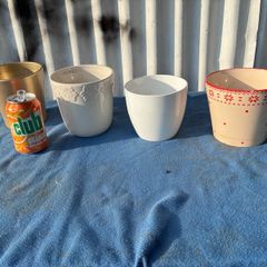 4 ceramic flower pots