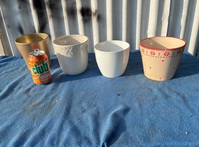 4 ceramic flower pots