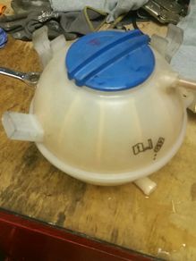Volkswagen Passat coolant bottle expansion tank