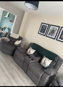 Couch with console & 2 chairs (recliners)
