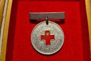 Vintage  Great WWI Junior Red Cross Service Member Medal in Painted Aluminum
