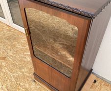 Record / Speaker cabinet