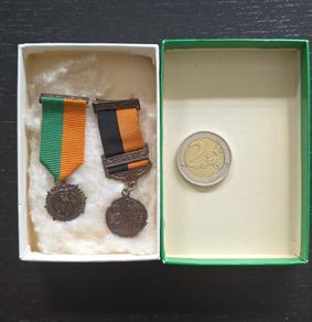 Pair of miniature medals ( 1916 Easter Rising and War of Independence With Comrac bar ) for sale