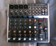 Behringer Xenyx 1202SFX Mixer