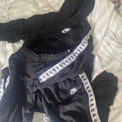nike tracksuit size small