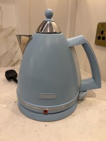 DeLonghi Argento Flora Kettle Blue 1.7L