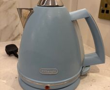 DeLonghi Argento Flora Kettle Blue 1.7L
