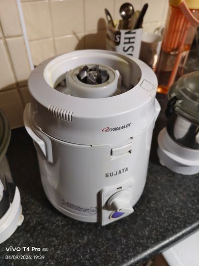 Household Items Bundle : TV, Air Fryer, Gym Set, Kitchen Appliances