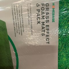 Grass effect foam mats