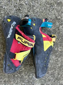 Scarpa Furia Climbing Shoes Size 5 Uk