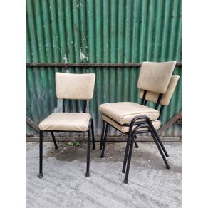 Chairs Stackable White 1x available KAS102