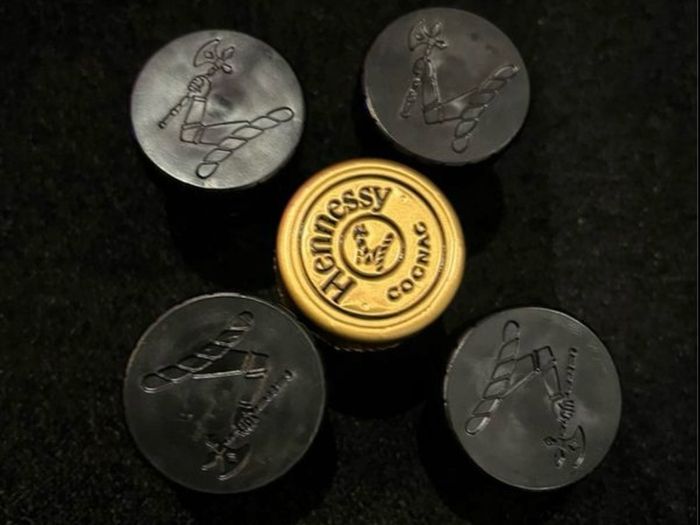 Powers whiskey Hennessy Bottle Stoppers corks