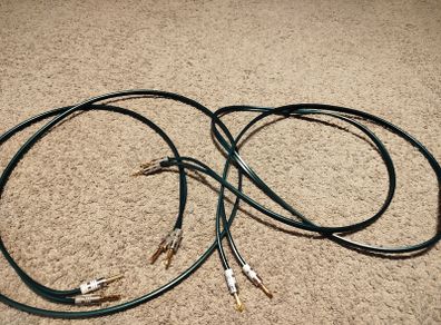 Speakers cable Neotech 2x2 meter with banana plugs viborg gold..