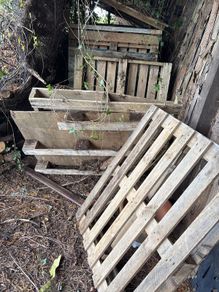 pallets dry