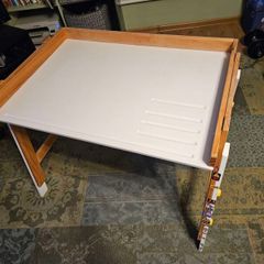 Kids desk