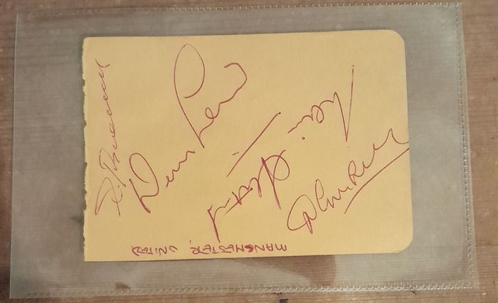 Denis Law - Manchester United - Autograph