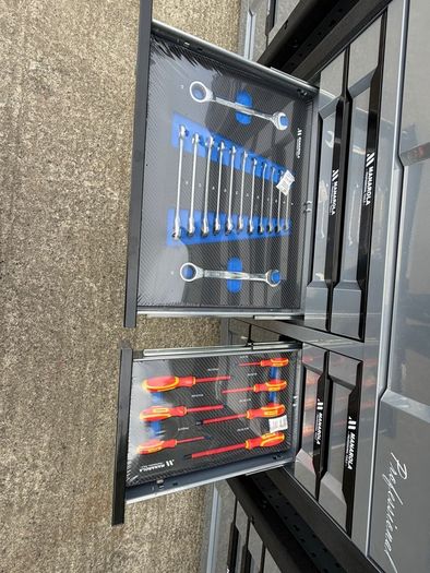 Manarola 12-drawer Tool Box - Fully Loaded With Tools!