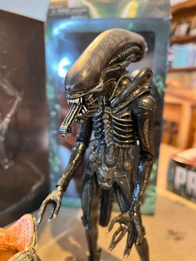 Alien Ultimate Edition Collectible Figure