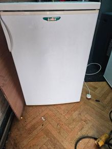 fridge / freezer 4 available