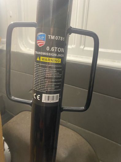 New/Unused 0.6 TON Transmission Jack