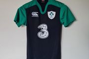2015-2016 Canterbury ireland rugby shirt Size small Pit to pit 19" 28" long Black In excellent condition