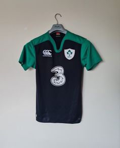 2015-2016 Canterbury ireland rugby shirt Size small Pit to pit 19" 28" long Black In excellent condition