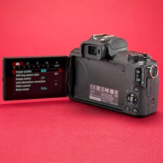 Canon EOS M50 Mirrorless Digital Camera with EF-M 15-45mm Lens