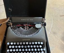 Remington Rand Vintage Typewriter