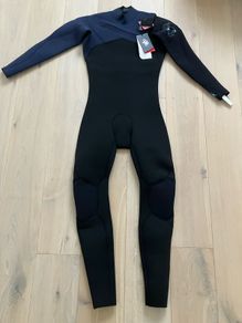 Wetsuit