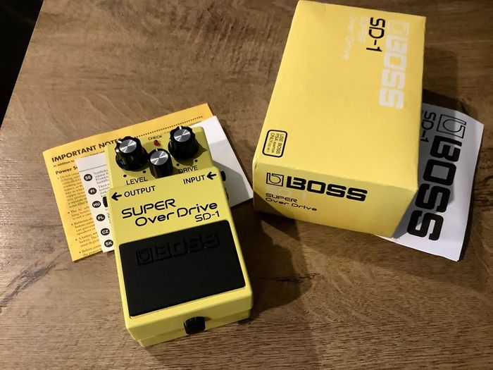 Boss SD-1 Super Overdrive Pedal box