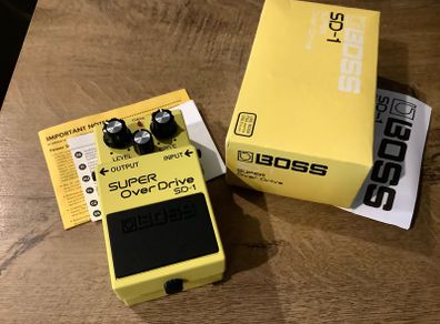 Boss SD-1 Super Overdrive Pedal box