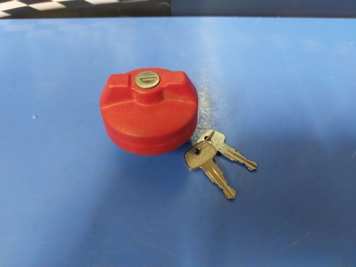 Volvo 240/740 fuel filler cap