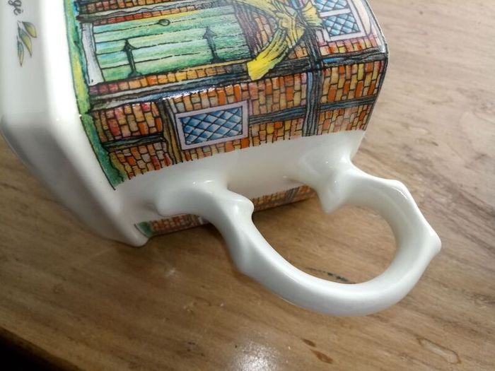 Mint Sadler "The Old Forge" Vintage Teapot