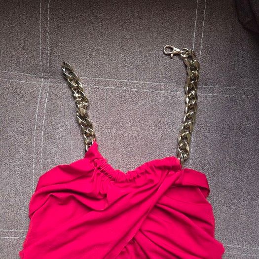 Red Chain Wrap Over Top with gold chain, size 10